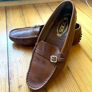 Tod’s brown leather driving loafers, size 37EU / US 7